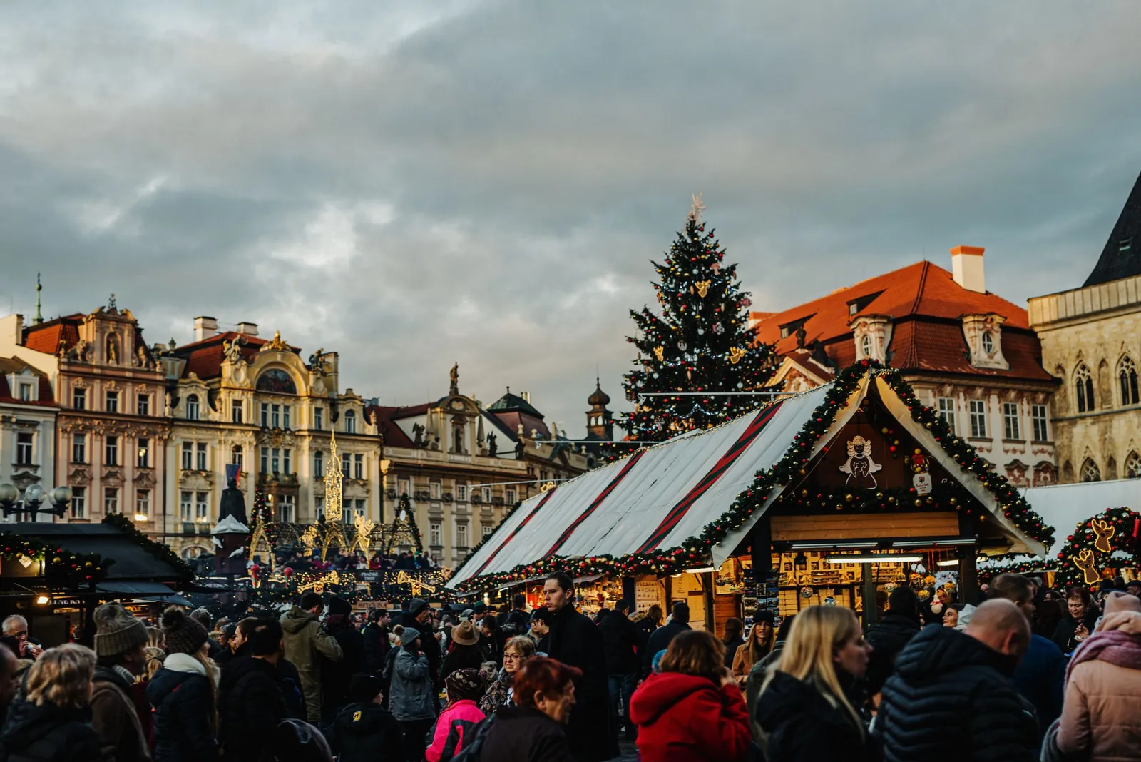 Die schönsten Weihnachtsmärkte Europas: Reiseplaner 2026